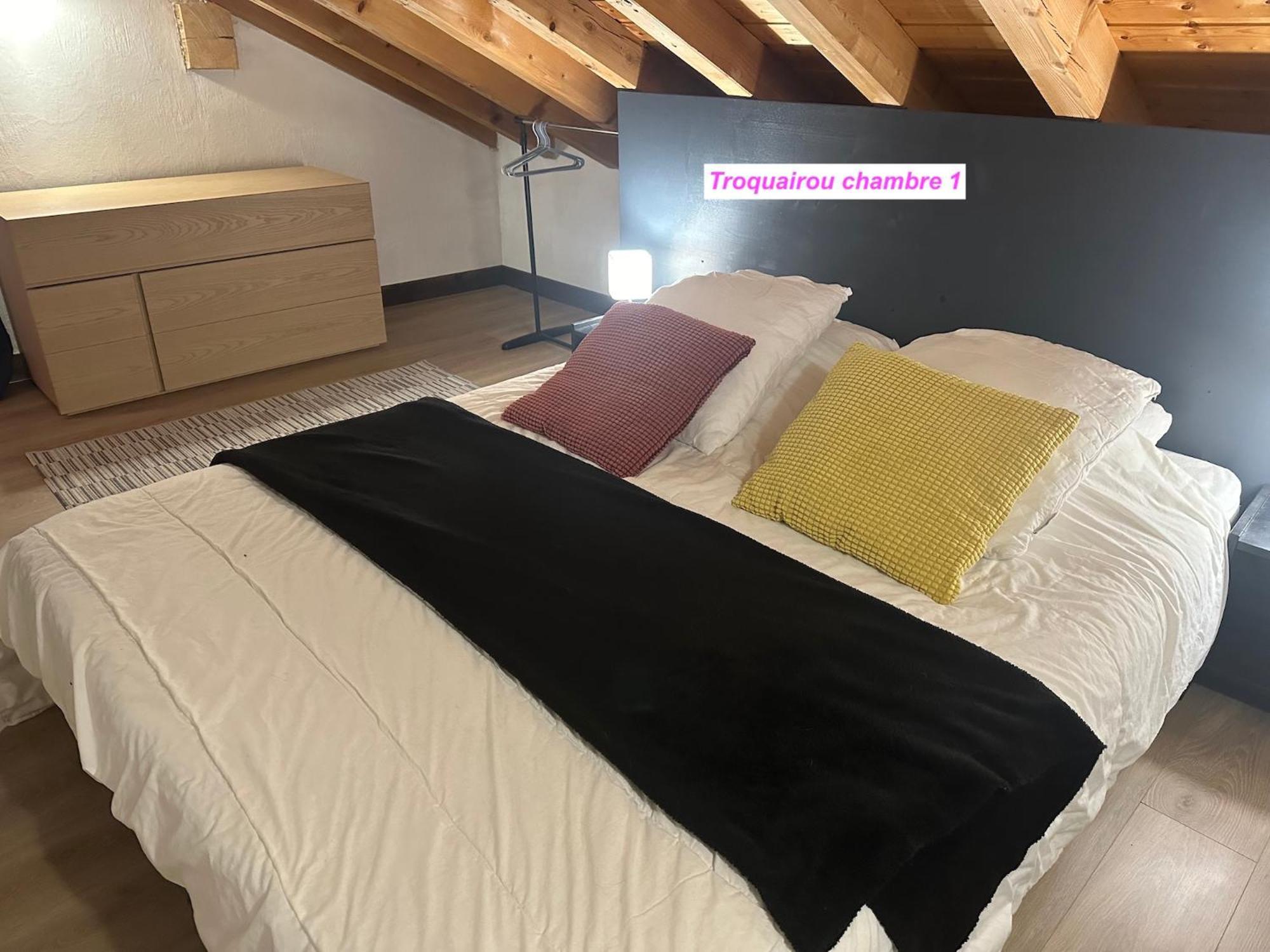 Maison Des Vignes- Troquairou Et Becca Motta *