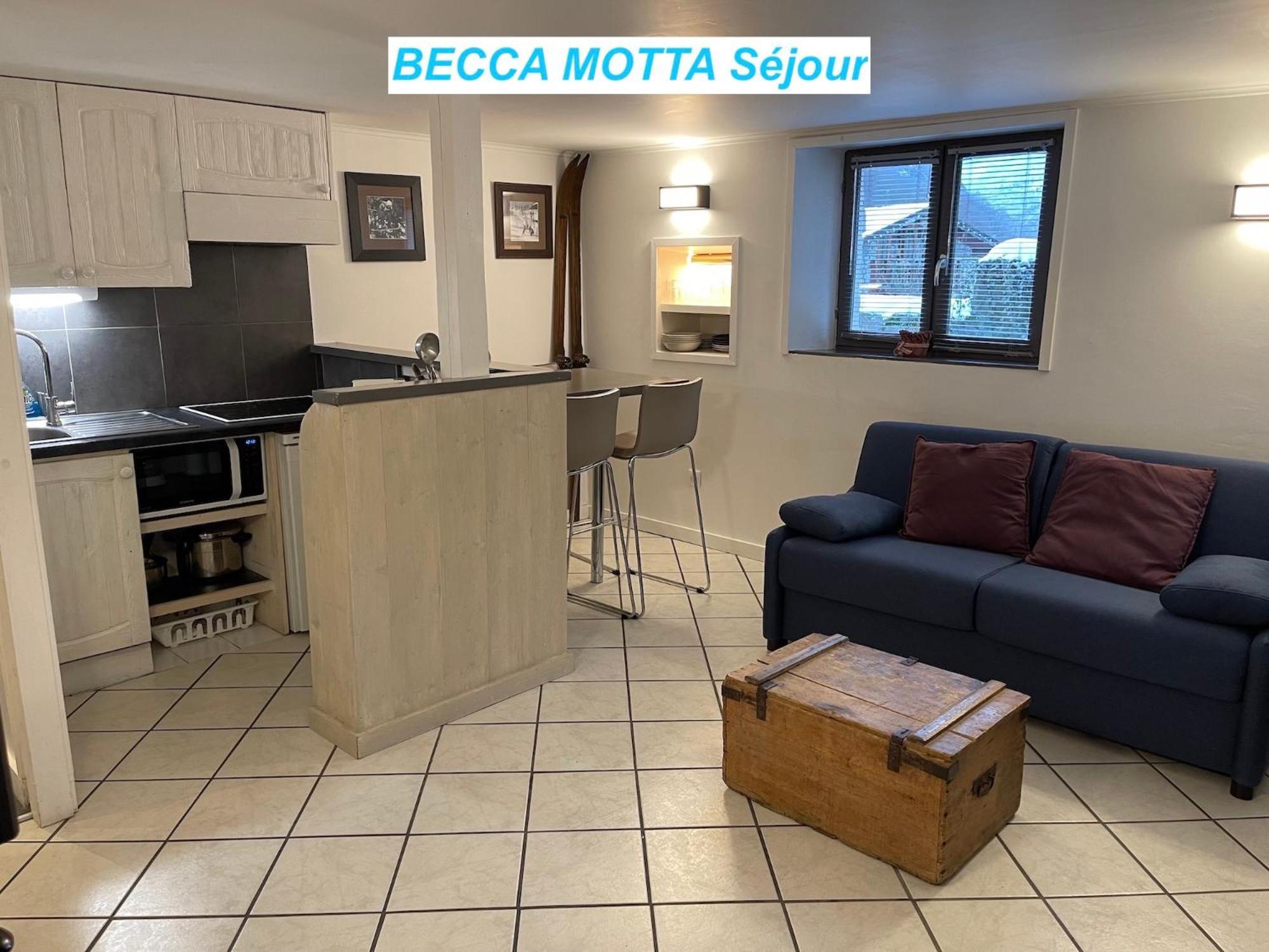Maison Des Vignes- Troquairou Et Becca Motta